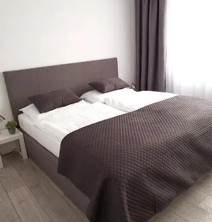 Marilyn Prijemny 3 Izbovy V Raci Lejlighed *