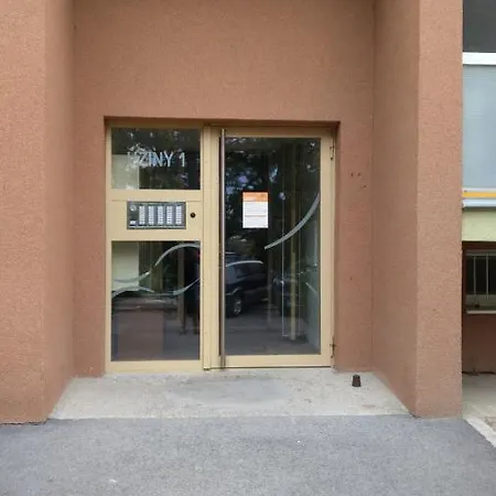 Marilyn Prijemny 3 Izbovy V Raci Appartement Raca