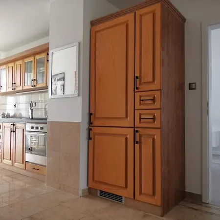 Marilyn Prijemny 3 Izbovy V Raci *