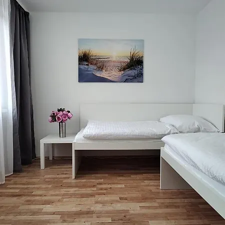 Marilyn Prijemny 3 Izbovy V Raci Appartement *