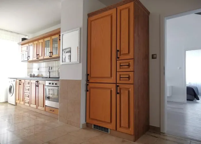 Marilyn Prijemny 3 Izbovy V Raci *