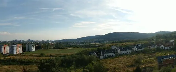 Marilyn Prijemny 3 Izbovy V Raci Apartmán